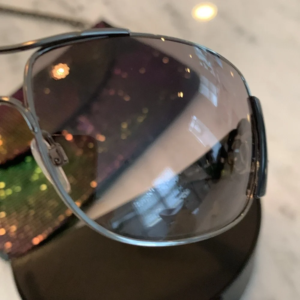 Chanel sunglasses . - Picture 6 of 11